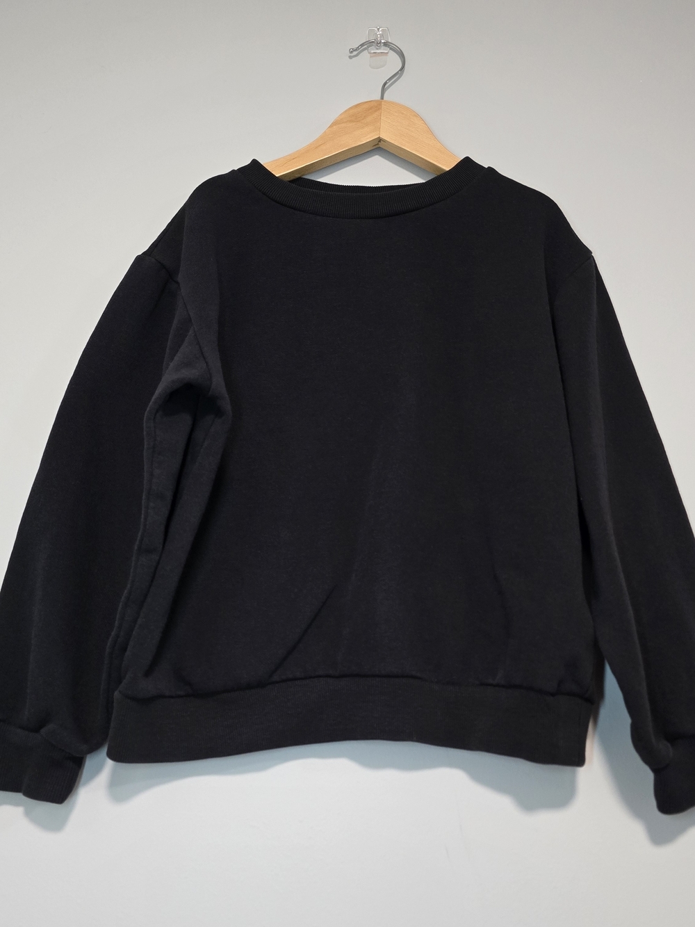H&M Kids Black Crewneck Sweatshirt - Picture 2 of 12